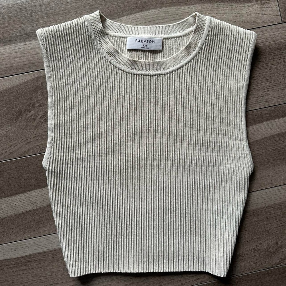 Aritzia Babaton Sculpt Ribbed Women's Top - Cream